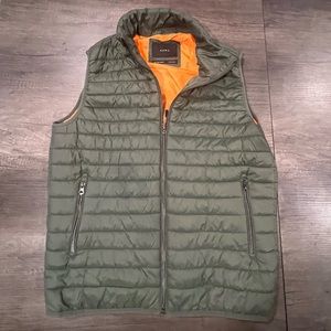 Zara Women’s Hunter Green Puffer Vest - Size Large
